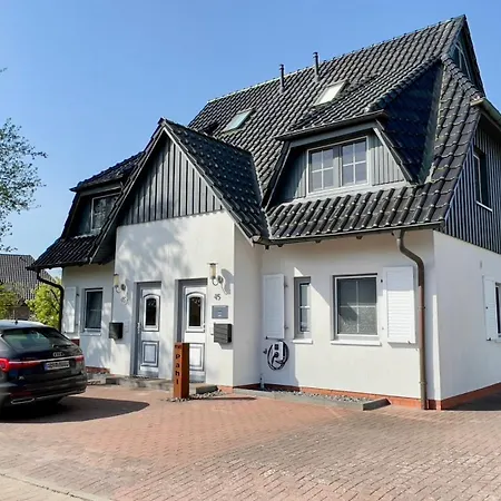 Geraeumige No 2 In Strandnaehe *
